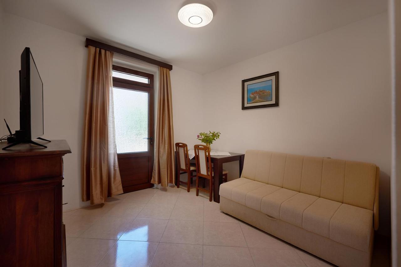Apartmani Kuca U Maslinama Свети Стефан Екстериор снимка